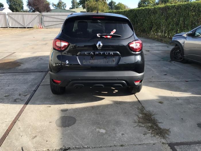 Renault Captur 1.3 TCE 150 16V Skrotfordon (2019, ZWART)