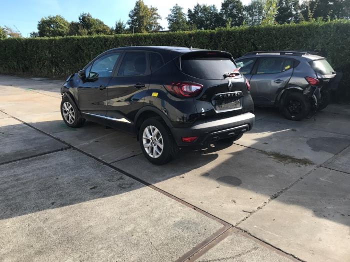 Renault Captur 1.3 TCE 150 16V Skrotfordon (2019, ZWART)