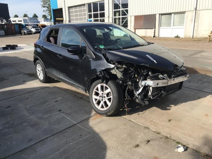 Renault Captur 1.3 TCE 150 16V Skrotfordon (2019, ZWART)