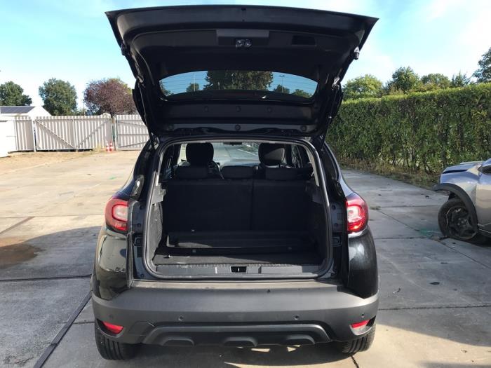 Renault Captur 1.3 TCE 150 16V Skrotfordon (2019, ZWART)