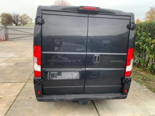 Peugeot Boxer 2.2 BlueHDi 140 Vehículo de desguace (2024, Gris)