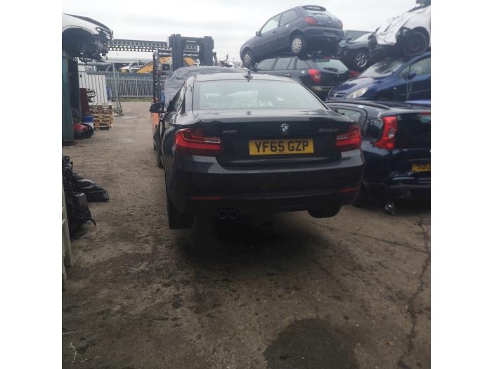 BMW 2 serie 220d 2.0 16V Salvage vehicle (2015, Black)