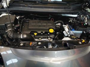 Opel Corsa E 1.4 Turbo 16V Épave (2018, Gris)
