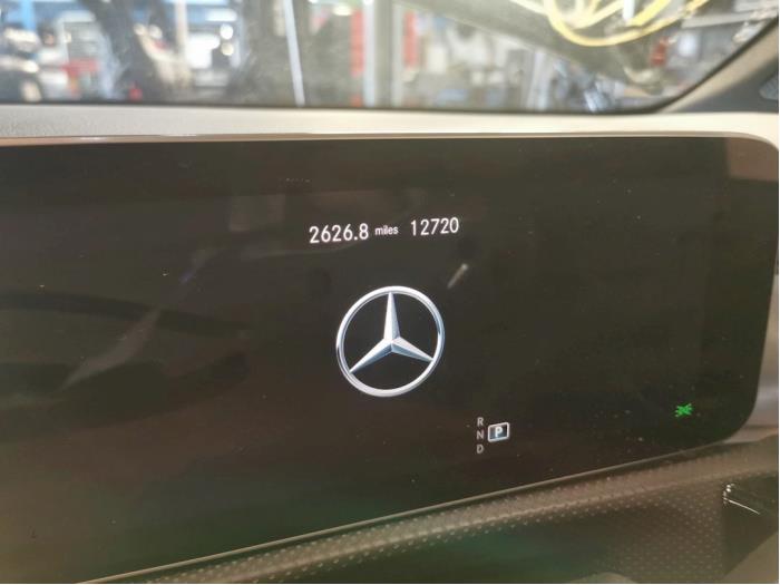 Mercedes A 2.0 A-250 Turbo 16V Schrottauto (2018, Metallic, Schwarz)