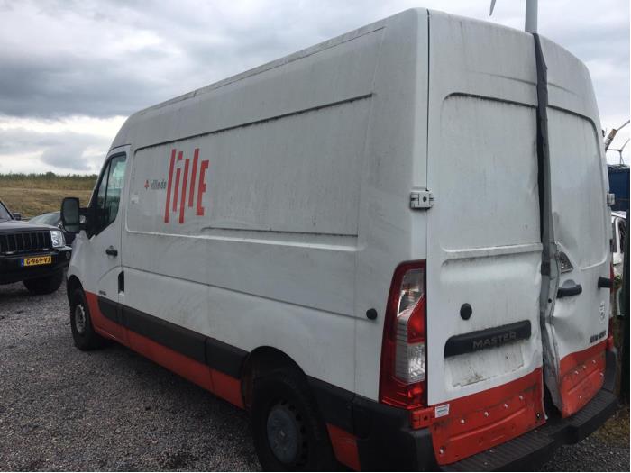 Renault Master III 2.3 dCi 100 16V FWD Vehículo de desguace (2011)