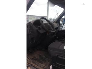 Renault Master III 2.3 dCi 100 16V FWD Vehículo de desguace (2011)