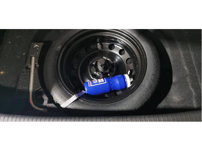 Volkswagen Golf VII 1.5 TSI Evo BlueMotion 16V Samochód złomowany (2018, Metalik, Niebieski)