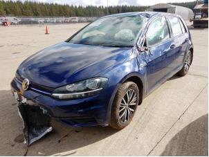 Volkswagen Golf VII 1.5 TSI Evo BlueMotion 16V Samochód złomowany (2018, Metalik, Niebieski)