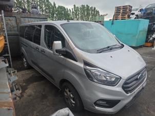 Ford Transit Custom 2.0 TDCi 16V Eco Blue 105 Vehículo de desguace (2018, Gris plateado, Moondust)