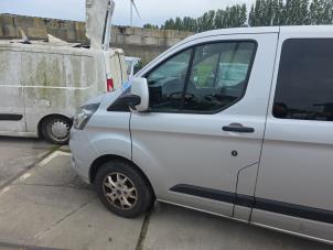 Ford Transit Custom 2.0 TDCi 16V Eco Blue 105 Vehículo de desguace (2018, Gris plateado, Moondust)