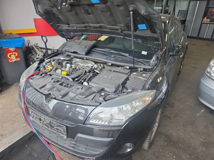 Renault Megane III Berline 1.4 16V TCe 130 Vehículo de desguace (2010, Negro)