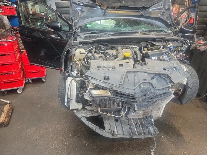 Renault Clio IV 1.5 dCi 75 FAP  (Épave)