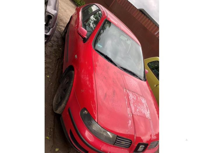 Seat Leon 1.6 16V Épave (2001, Rouge)