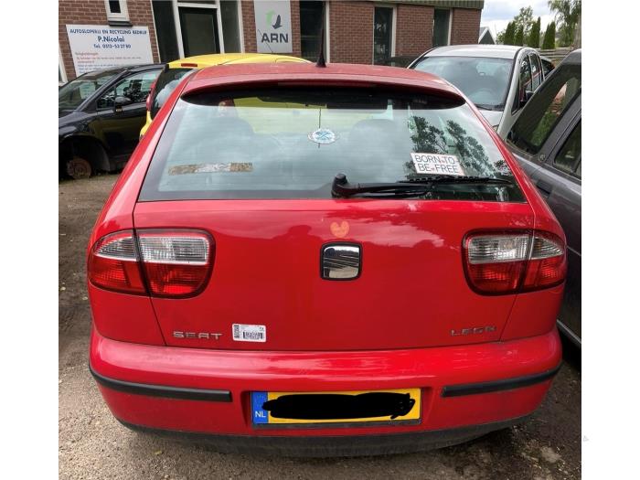 Seat Leon 1.6 16V Épave (2001, Rouge)