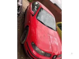 Seat Leon 1.6 16V Épave (2001, Rouge)