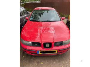 Seat Leon 1.6 16V Épave (2001, Rouge)
