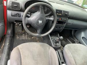 Seat Leon 1.6 16V Épave (2001, Rouge)