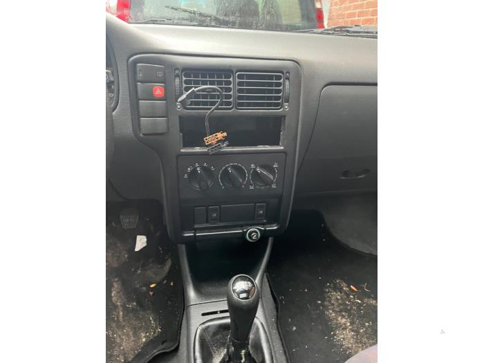 Volkswagen Polo III 1.4i 60 Schrottauto (1999, Blau)