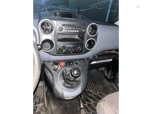 Peugeot Partner 1.6 HDI 75 Phase 2 Épave (2015, Granit)