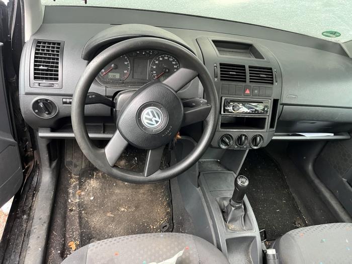 Volkswagen Polo IV 1.2 12V Schrottauto (2004, Schwarz)