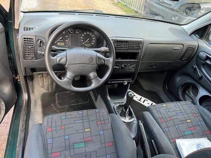 Volkswagen Polo III 1.4i 60 Skrotfordon (1998, GROEN)