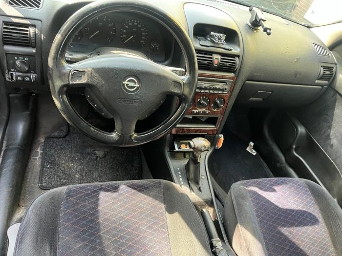 Opel Astra G 1.8 16V Samochód złomowany (1998, Zielony)