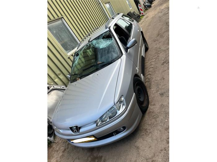 Peugeot 306 Break 1.6i XR,XT,ST Skrotfordon (2001, GRIJS)