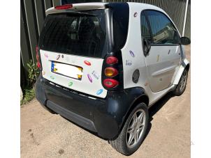 Smart City-Coupé 0.6 Turbo i.c. Smart&Pulse Samochód złomowany (2002, Czarny)
