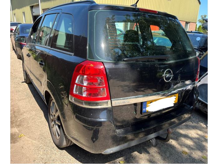Opel Zafira 2.2 16V Direct Ecotec Vehículo de desguace (2008, Negro)