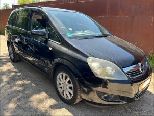 Opel Zafira 2.2 16V Direct Ecotec Vehículo de desguace (2008, Negro)