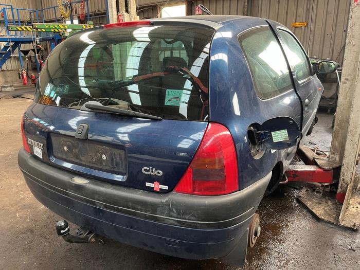 Renault Clio II 1.4 Vehículo de desguace (2001, Azul)