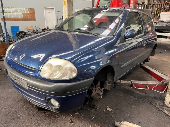 Renault Clio II 1.4  (Rozbiórka)