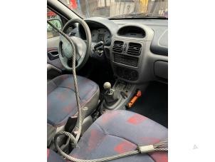 Renault Clio II 1.4 Vehículo de desguace (2001, Azul)