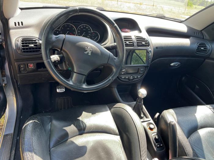 Peugeot 206 CC 1.6 16V Vehículo de desguace (2003, Gris)