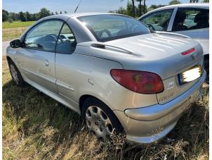 Peugeot 206 CC 1.6 16V Vehículo de desguace (2003, Gris)