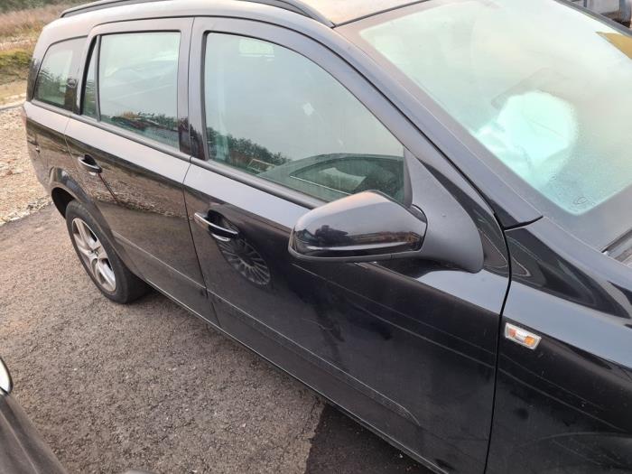 Opel Astra H SW 1.6 16V Twinport Épave (2008, Noir)