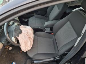 Opel Astra H SW 1.6 16V Twinport Épave (2008, Noir)