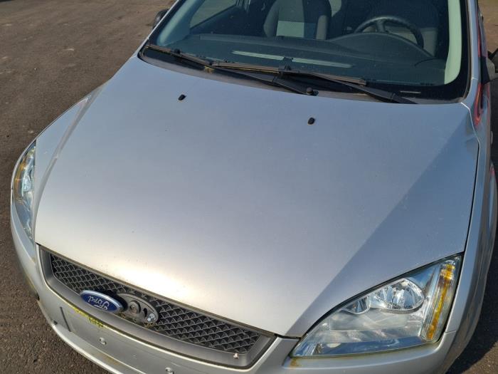 Ford Focus 2 2.0 16V Salvage vehicle (2006, Silver)