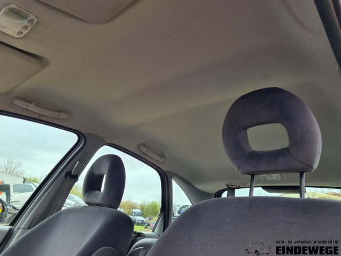 Citroen Xsara Picasso 1.8 16V Samochód złomowany (2005, Czarny)