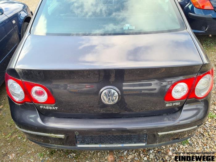 Volkswagen Passat 2.0 FSI 16V Samochód złomowany (2007, Brazowy)