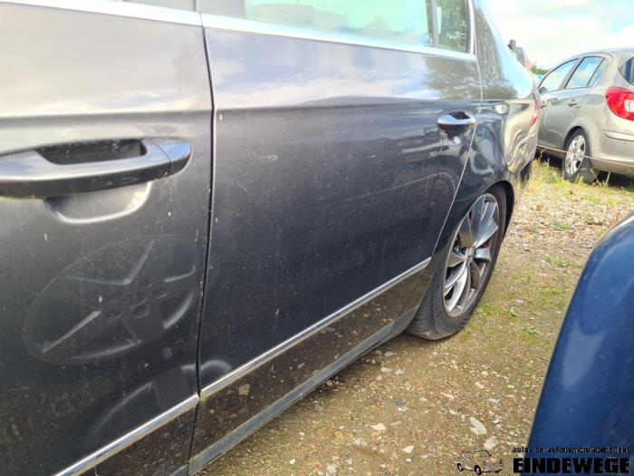 Volkswagen Passat 2.0 FSI 16V Samochód złomowany (2007, Brazowy)