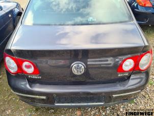 Volkswagen Passat 2.0 FSI 16V Samochód złomowany (2007, Brazowy)