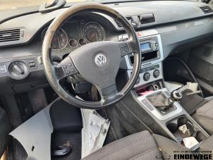 Volkswagen Passat 2.0 FSI 16V Samochód złomowany (2007, Brazowy)