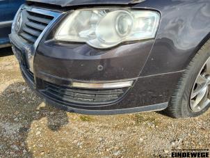 Volkswagen Passat 2.0 FSI 16V Samochód złomowany (2007, Brazowy)
