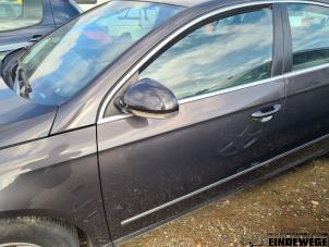 Volkswagen Passat 2.0 FSI 16V Samochód złomowany (2007, Brazowy)