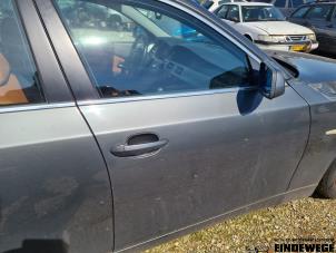 BMW 5 serie 523i 24V Vehículo de desguace (2007, Gris)