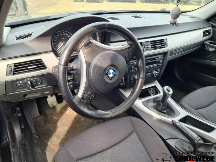 BMW 3 serie Touring 318i 16V Épave (2007, Bleu)