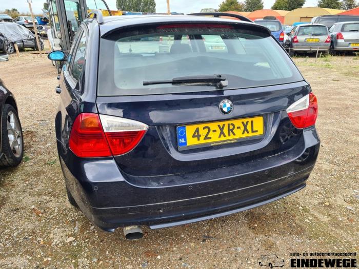 BMW 3 serie Touring 318i 16V Épave (2007, Bleu)