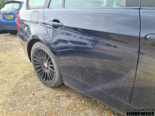 BMW 3 serie Touring 318i 16V Épave (2007, Bleu)