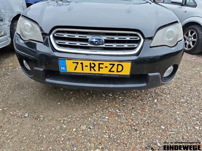 Subaru Outback 2.5 16V Épave (2005, Noir)